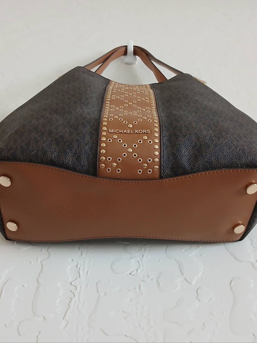 NWOT MICHAEL KORS Raven Large Signature Tote Grommets Studs Brown Tan Luxury - Picture 12 of 13